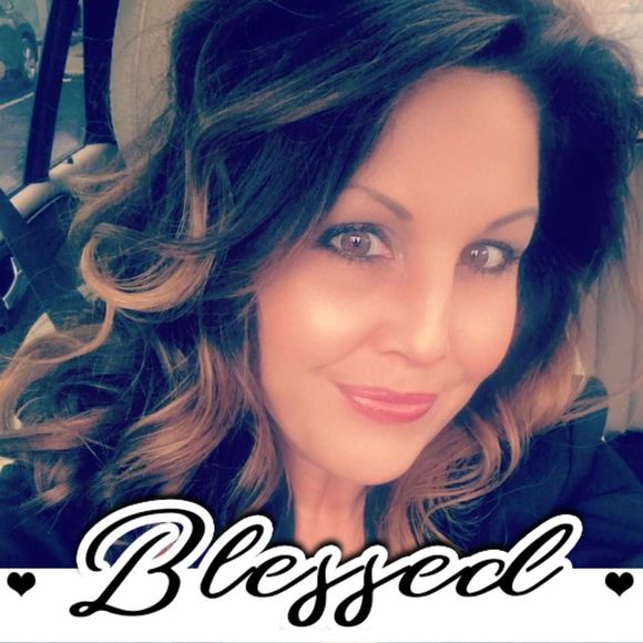 Meet your Posher, Heather - Picture 1 of 1